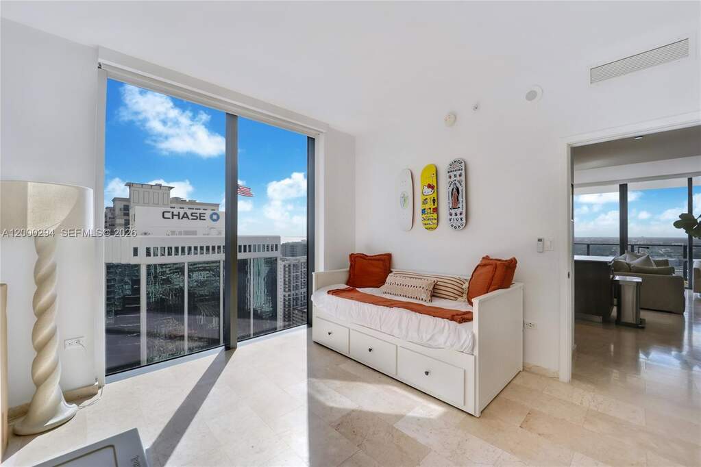 3 Bedroom Apartment/Flat's Image 10
