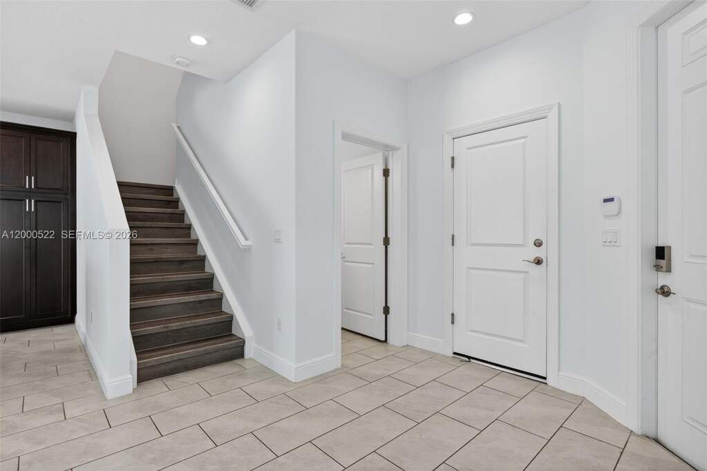 3 Bedroom Villa/Townhouse's Image 16