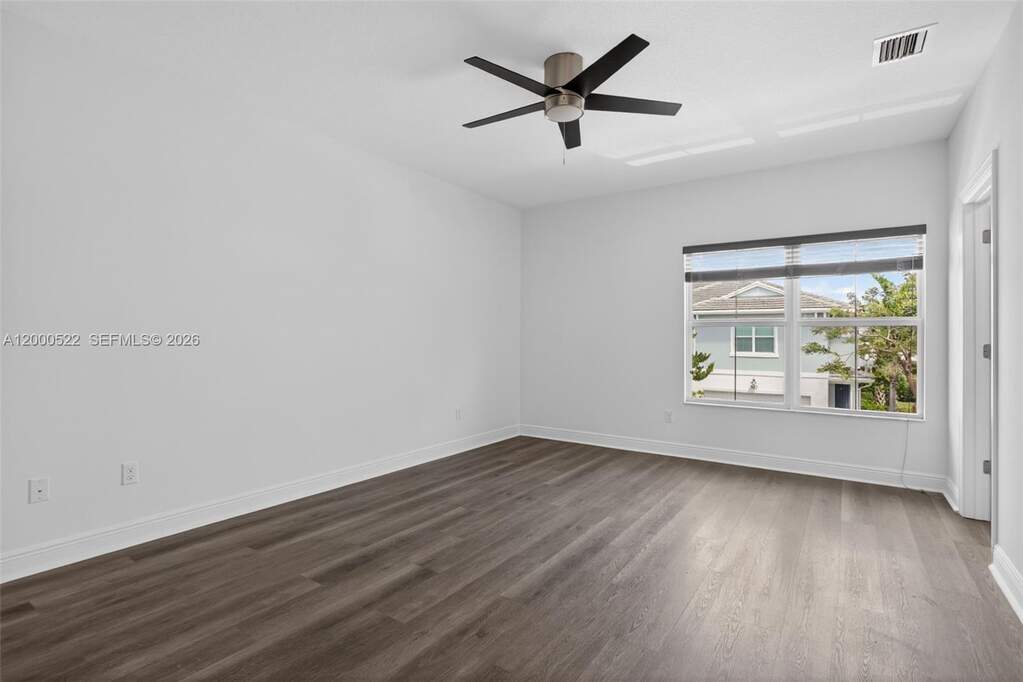 3 Bedroom Villa/Townhouse's Image 17