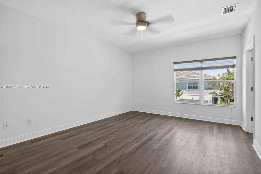 3 Bedroom Villa/Townhouse's Image 20