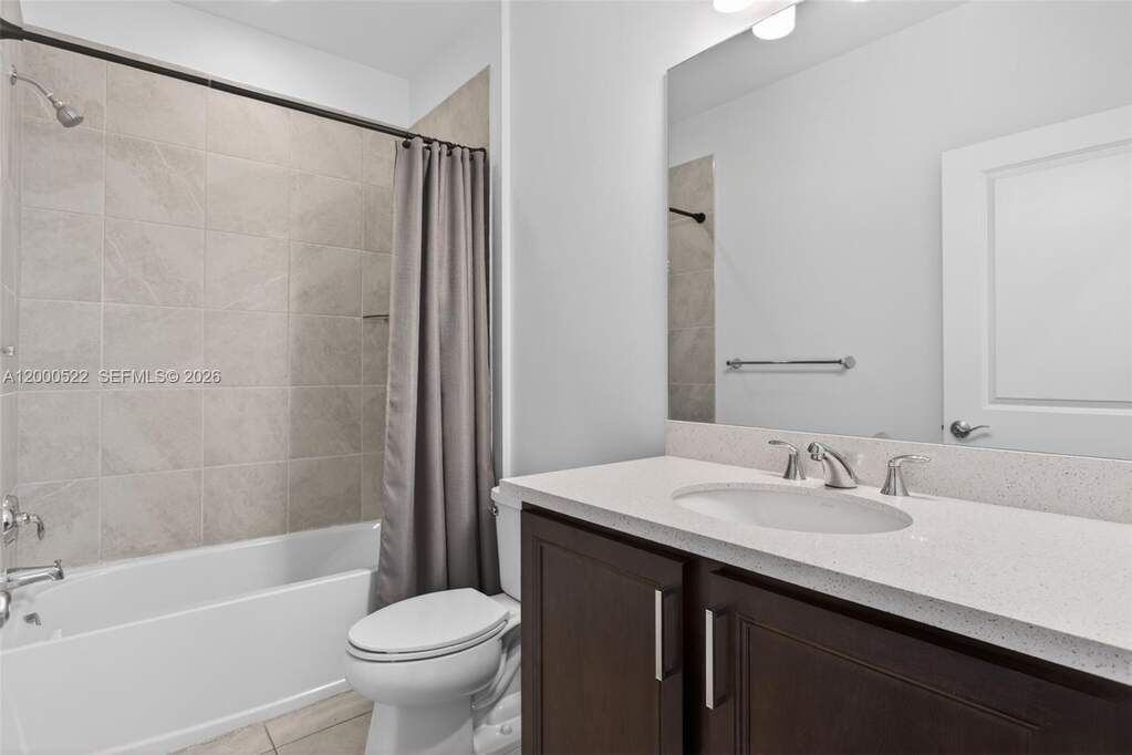 3 Bedroom Villa/Townhouse's Image 36