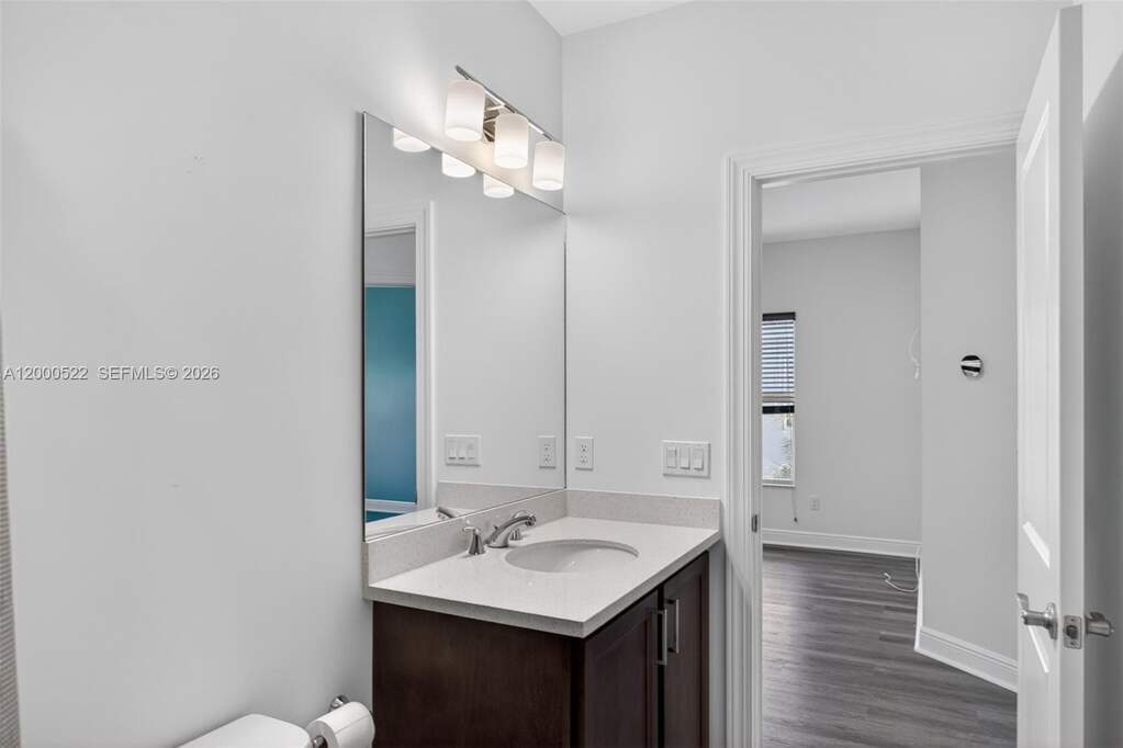 3 Bedroom Villa/Townhouse's Image 37