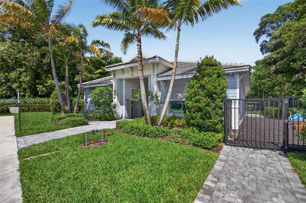 3 Bedroom Villa/Townhouse's Image 38