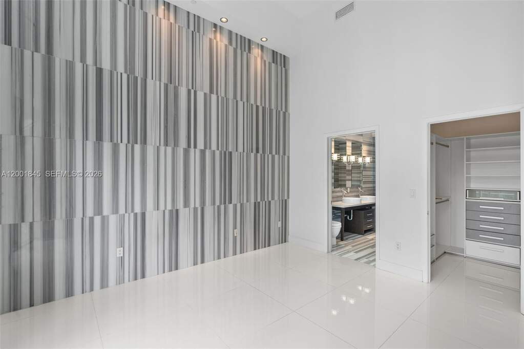 1 Bedroom Apartment/Flat's Image 11