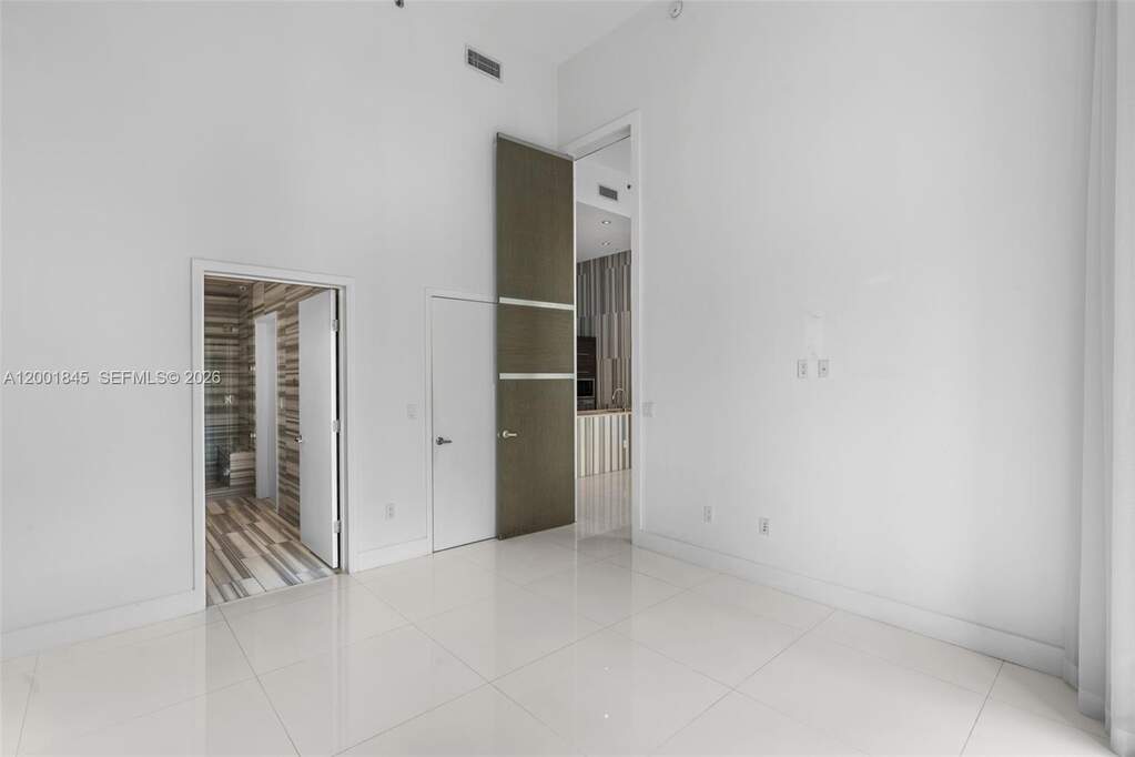1 Bedroom Apartment/Flat's Image 12