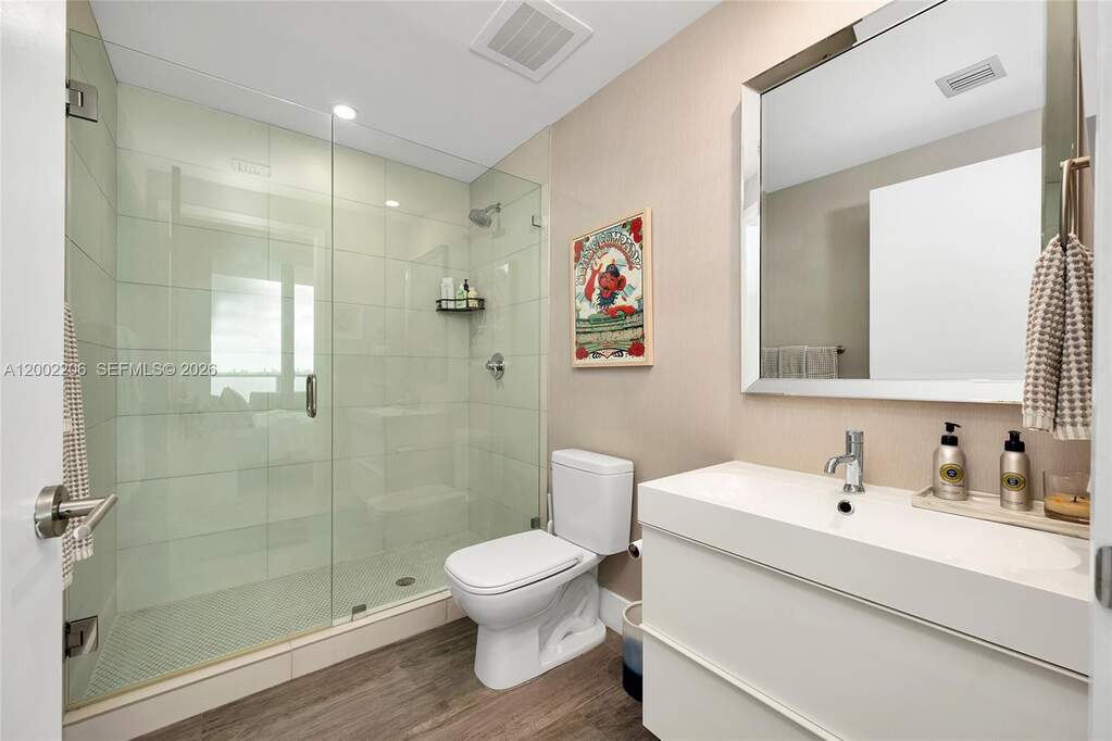 2 Bedroom Apartment/Flat's Image 16