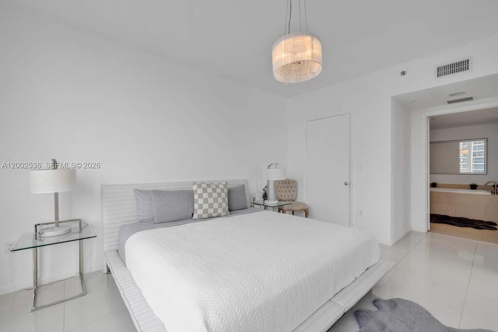 2 Bedroom Apartment/Flat's Image 16
