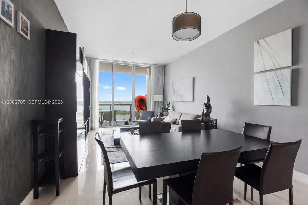 3 Bedroom Apartment/Flat's Image 4