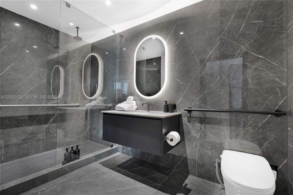 2 Bedroom Apartment/Flat's Image 13