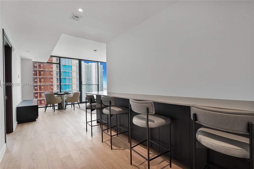 2 Bedroom Apartment/Flat's Image 5