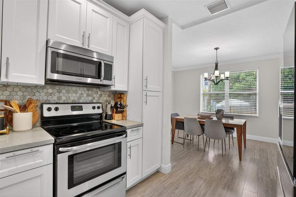 3 Bedroom Single Family Home/House's Image 15