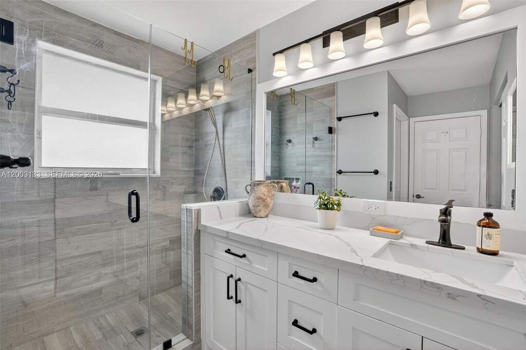 3 Bedroom Single Family Home/House's Image 21