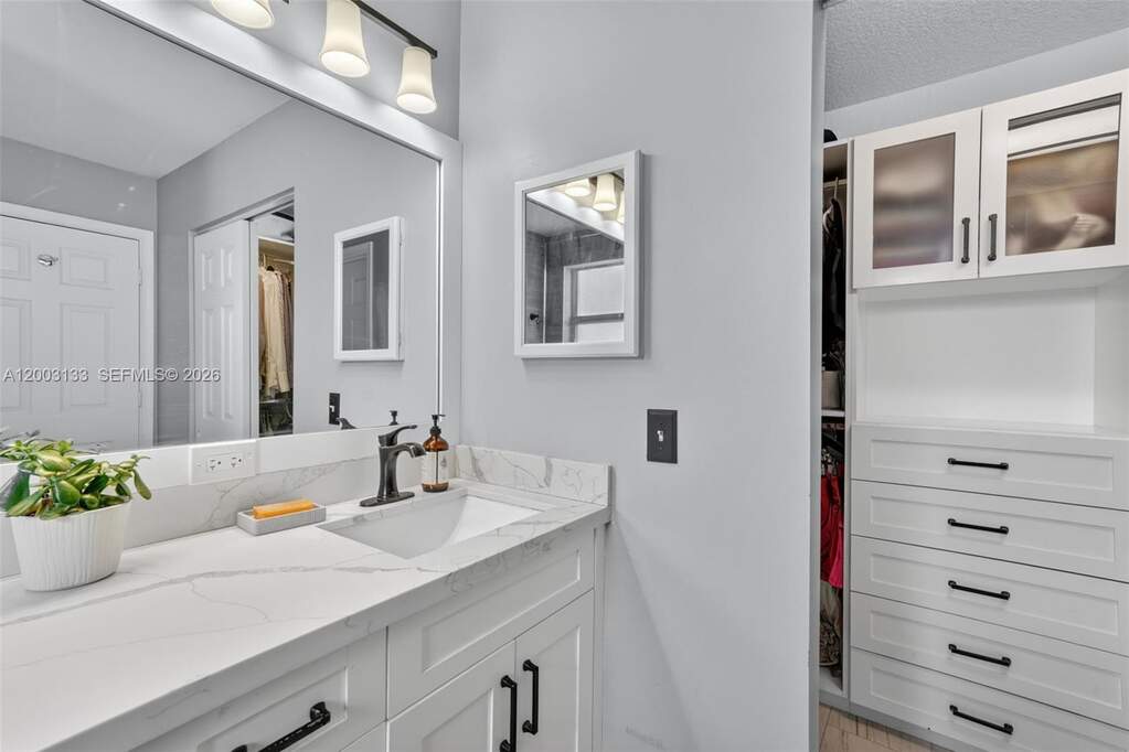 3 Bedroom Single Family Home/House's Image 22