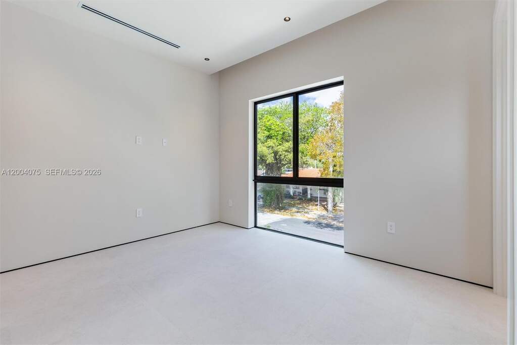 4 Bedroom Villa/Townhouse's Image 17
