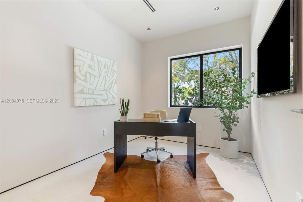 4 Bedroom Villa/Townhouse's Image 18