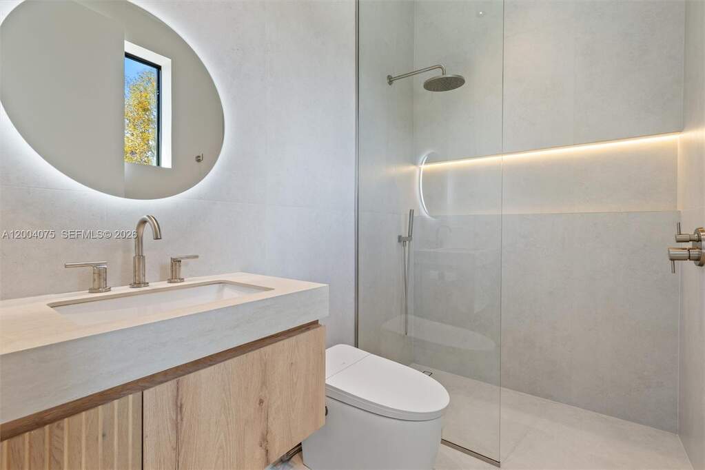 4 Bedroom Villa/Townhouse's Image 20