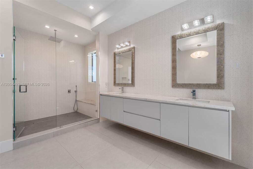 4 Bedroom Villa/Townhouse's Image 13