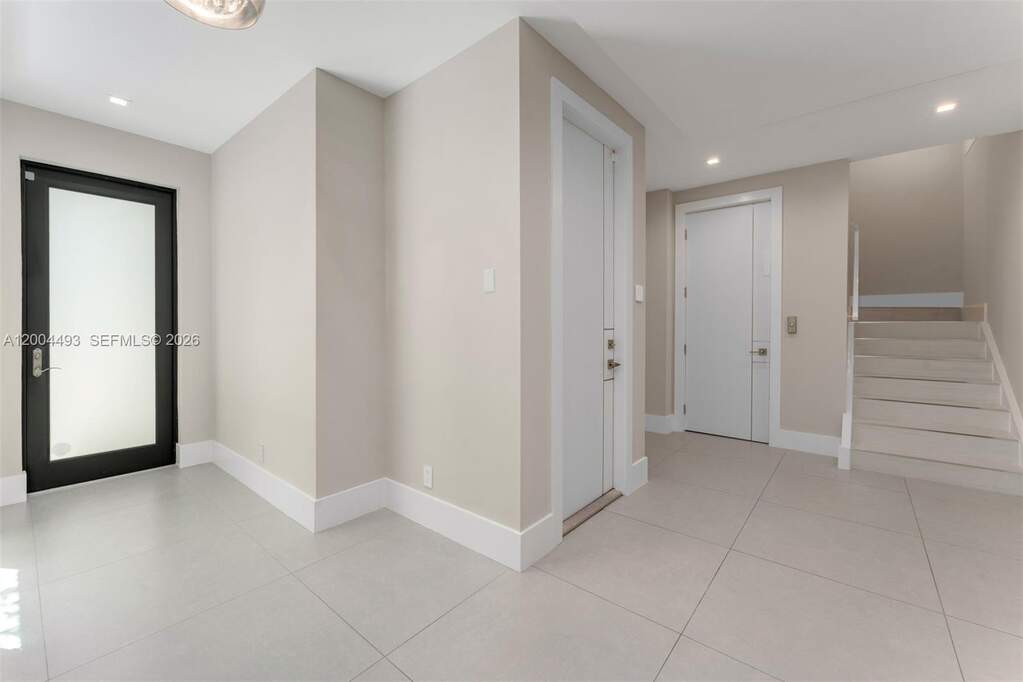 4 Bedroom Villa/Townhouse's Image 20