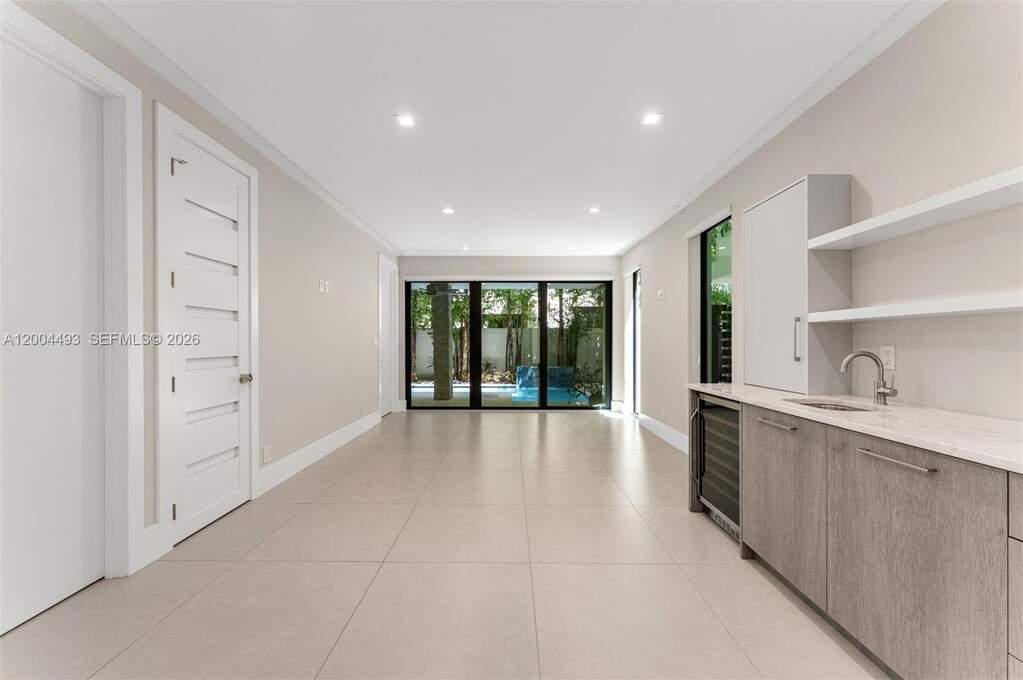 4 Bedroom Villa/Townhouse's Image 21