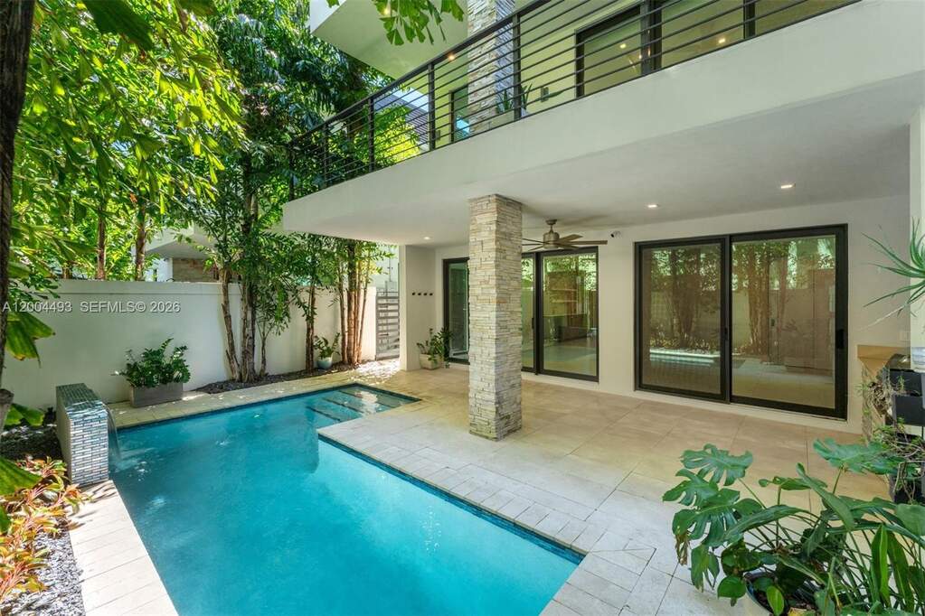 4 Bedroom Villa/Townhouse's Image 24