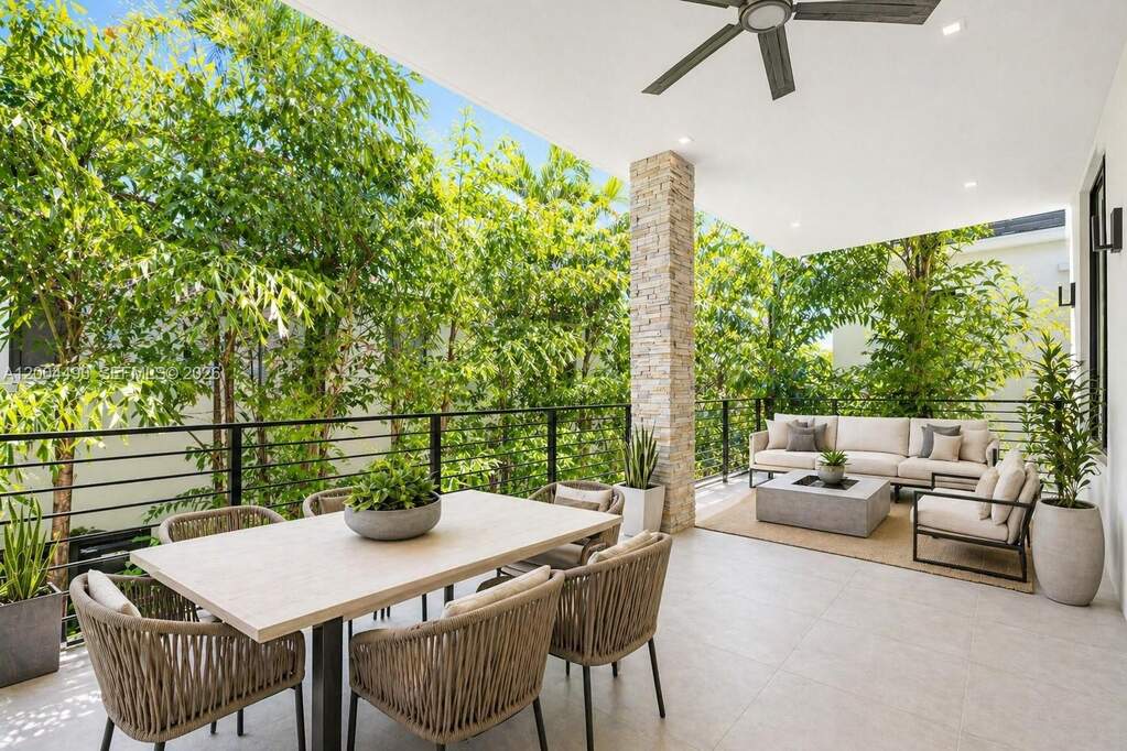 4 Bedroom Villa/Townhouse's Image 6
