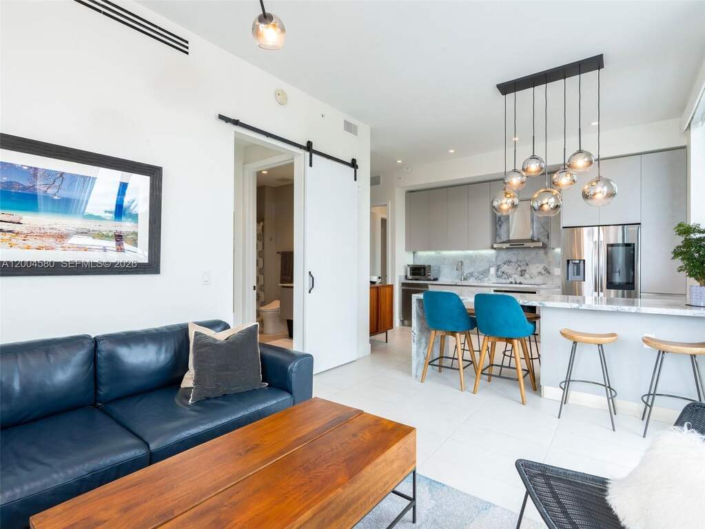 2 Bedroom Apartment/Flat's Image 10