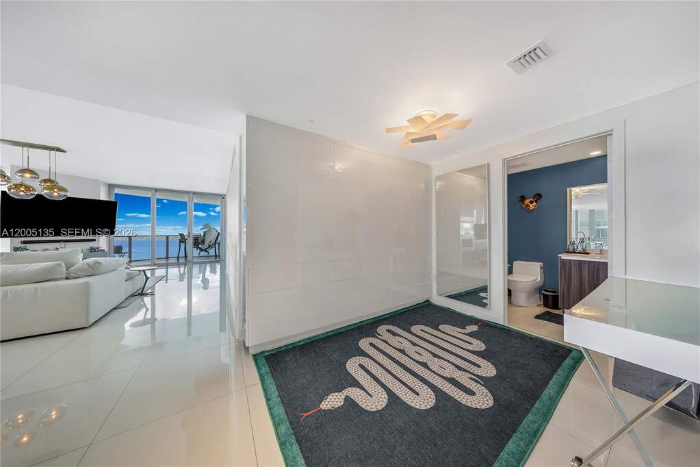 3 Bedroom Apartment/Flat's Image 13