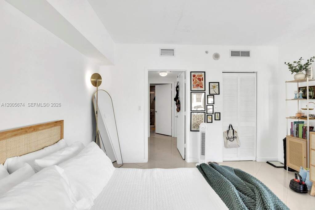 2 Bedroom Apartment/Flat's Image 11