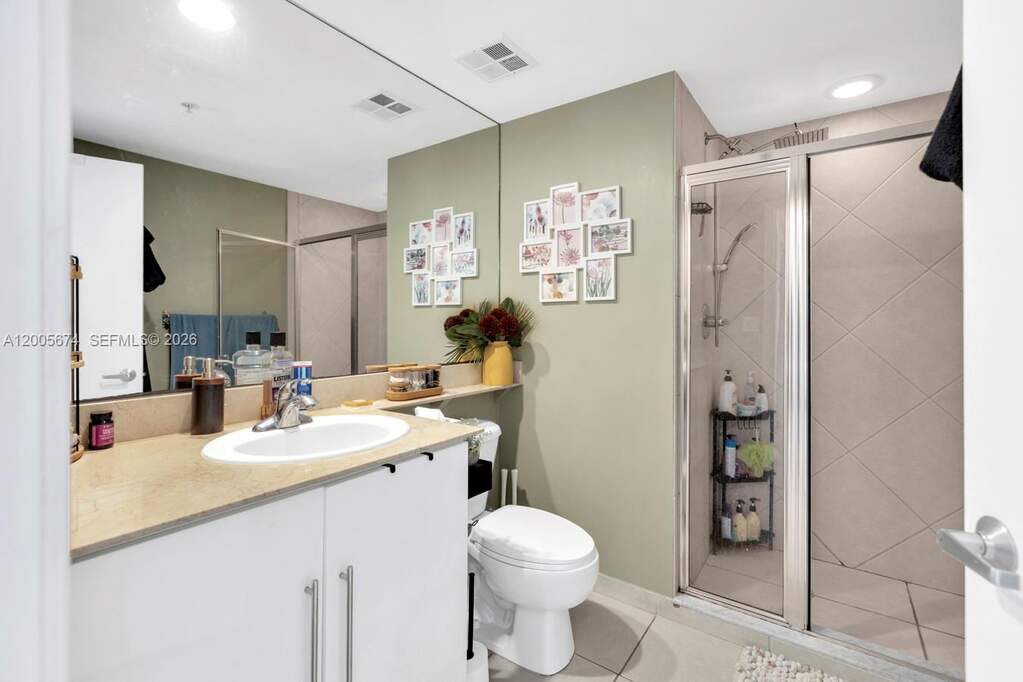 2 Bedroom Apartment/Flat's Image 12
