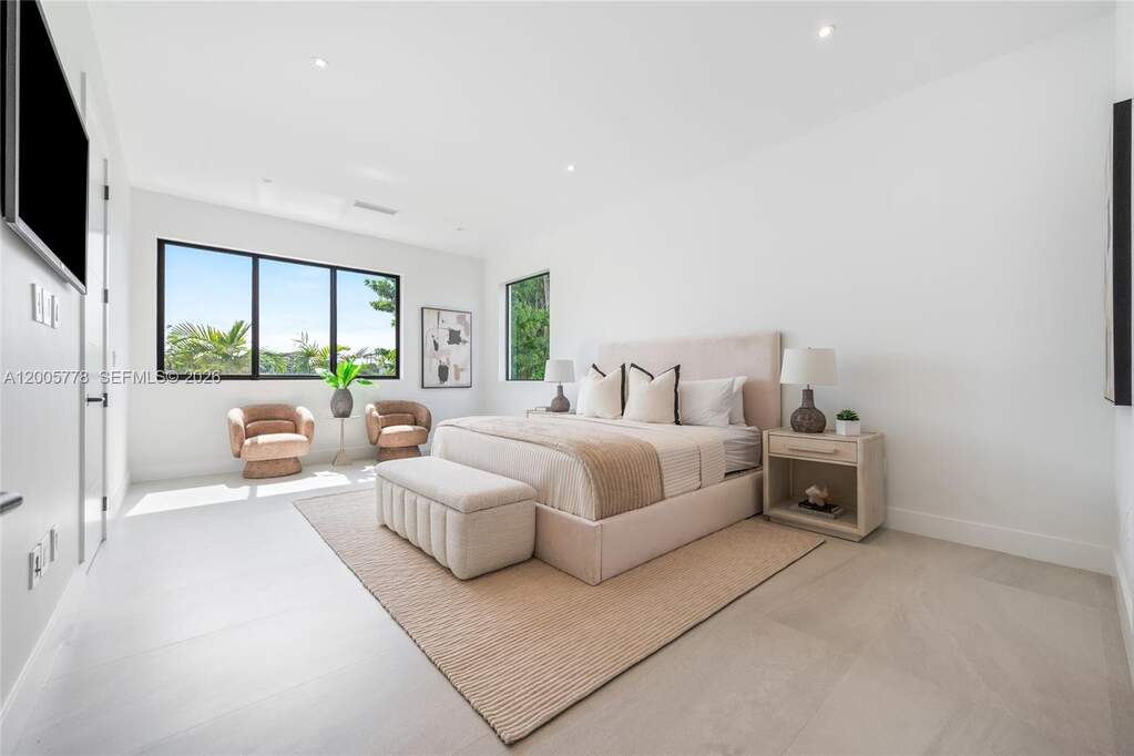 4 Bedroom Villa/Townhouse's Image 11