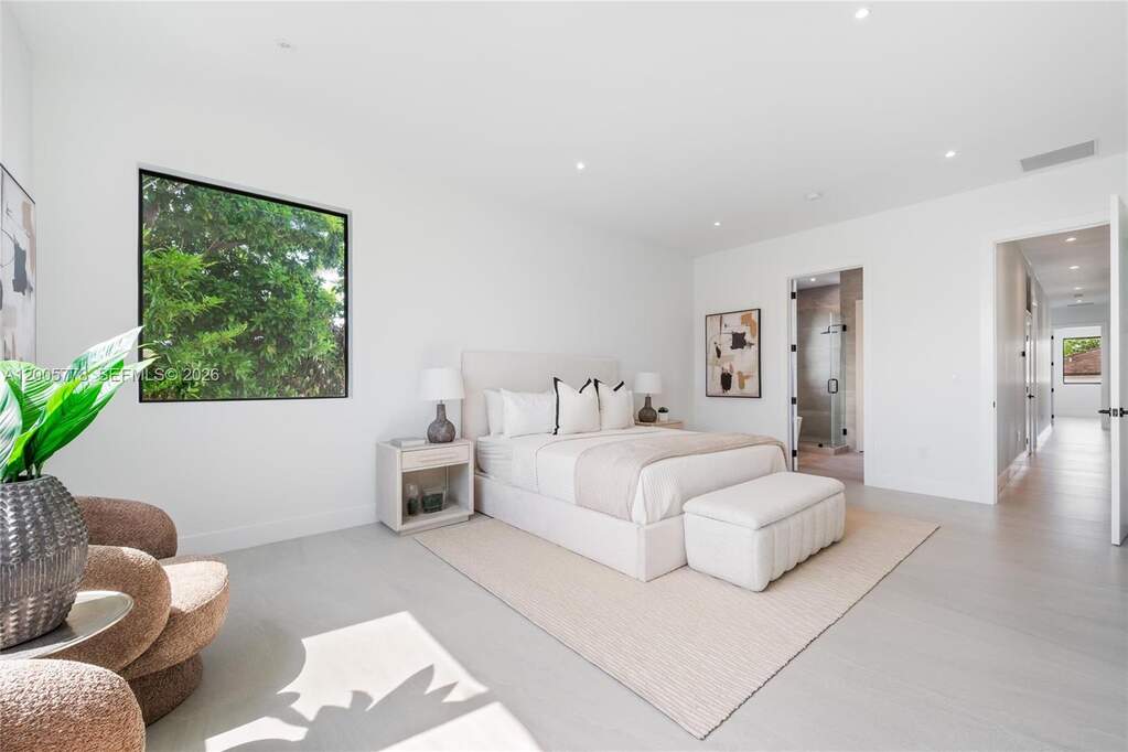 4 Bedroom Villa/Townhouse's Image 12