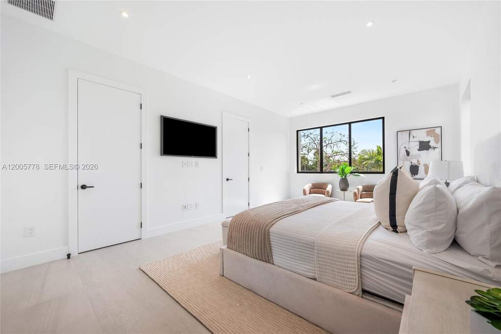 4 Bedroom Villa/Townhouse's Image 13