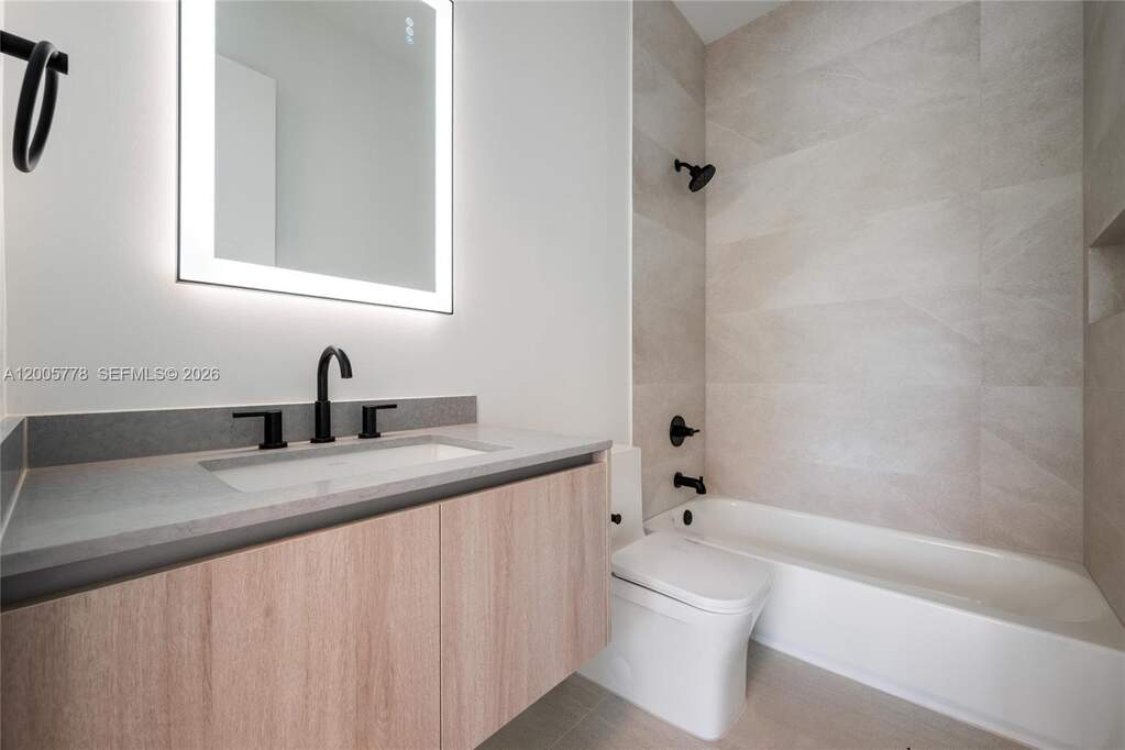 4 Bedroom Villa/Townhouse's Image 21