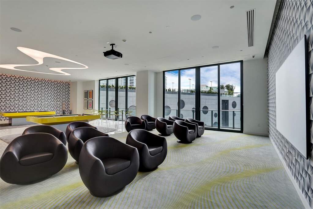 2 Bedroom Apartment/Flat's Image 41