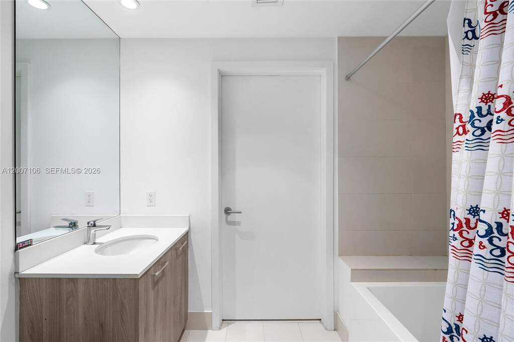 2 Bedroom Apartment/Flat's Image 64