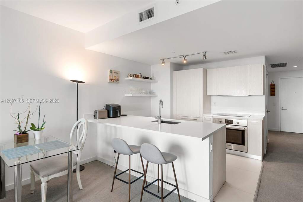 2 Bedroom Apartment/Flat's Image 68