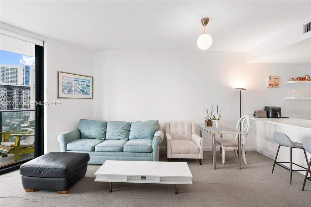 2 Bedroom Apartment/Flat's Image 77