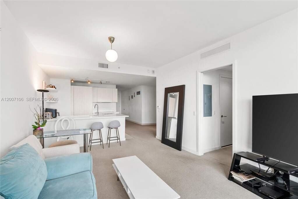 2 Bedroom Apartment/Flat's Image 81