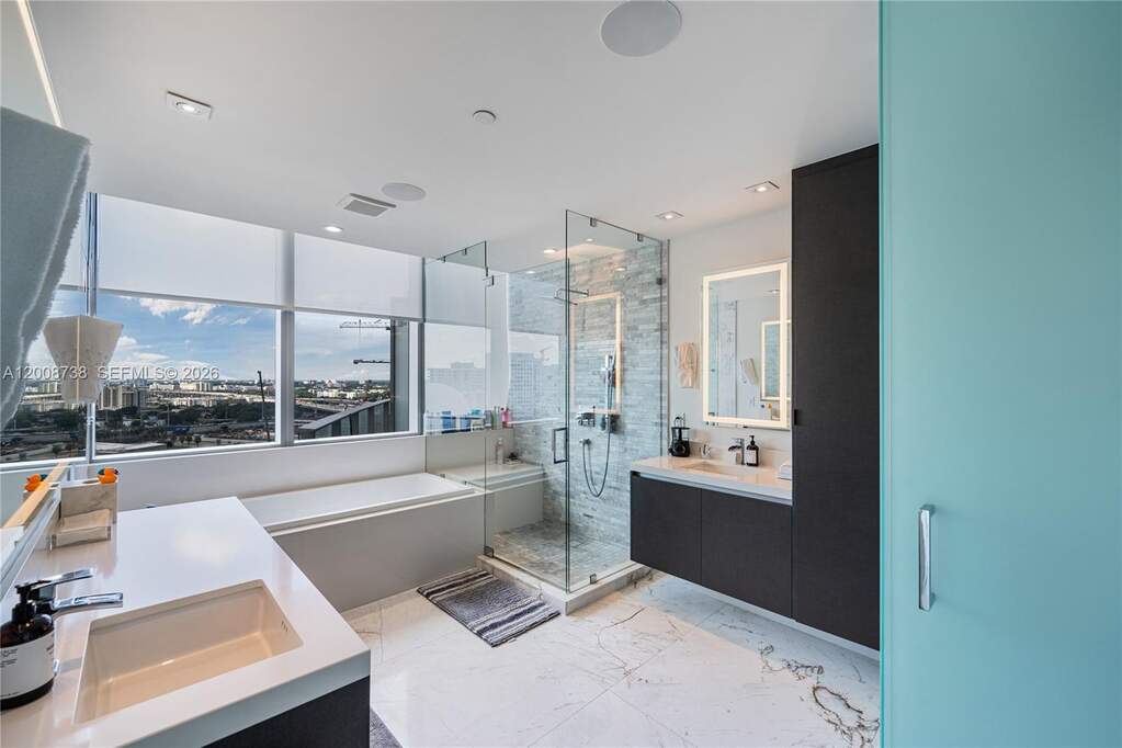 3 Bedroom Apartment/Flat's Image 9