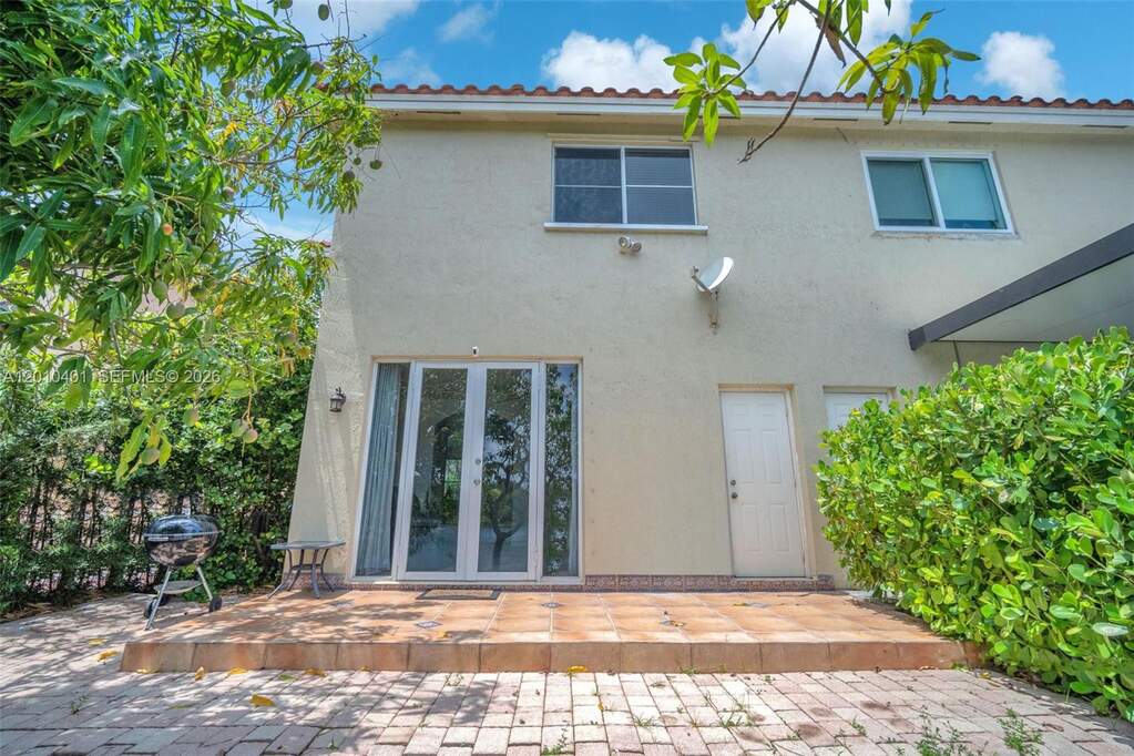 3 Bedroom Villa/Townhouse's Image 27
