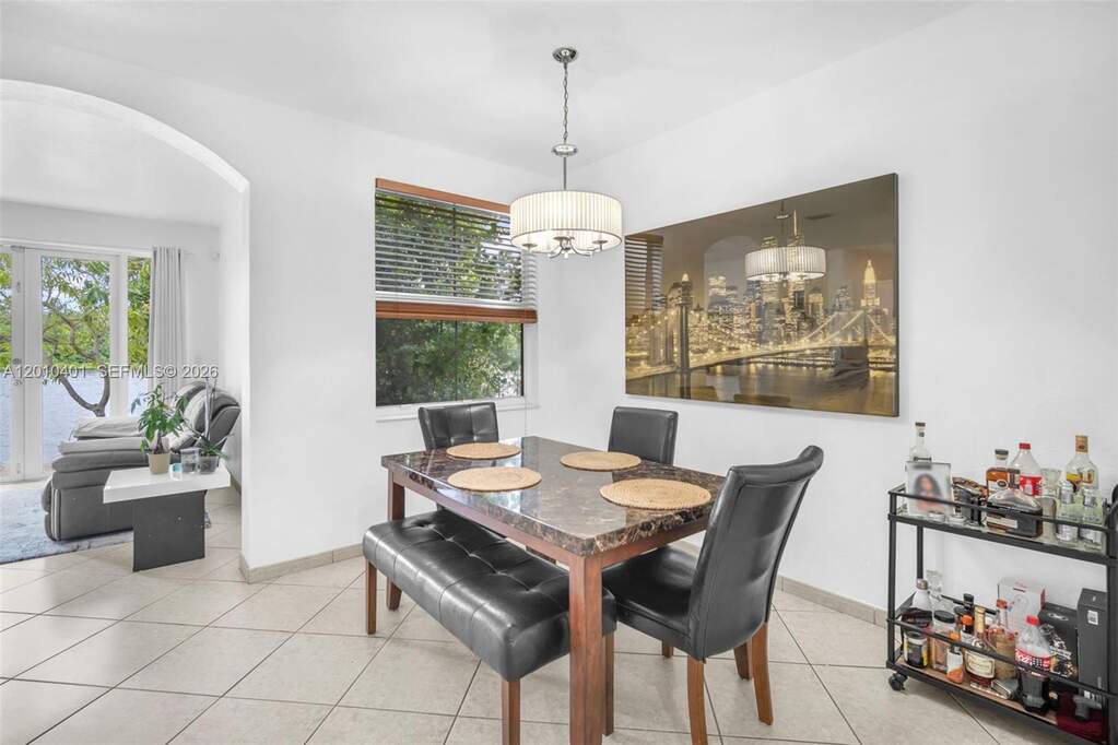 3 Bedroom Villa/Townhouse's Image 6