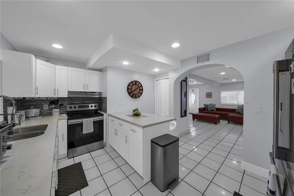 4 Bedroom Multi Unit's Image 9