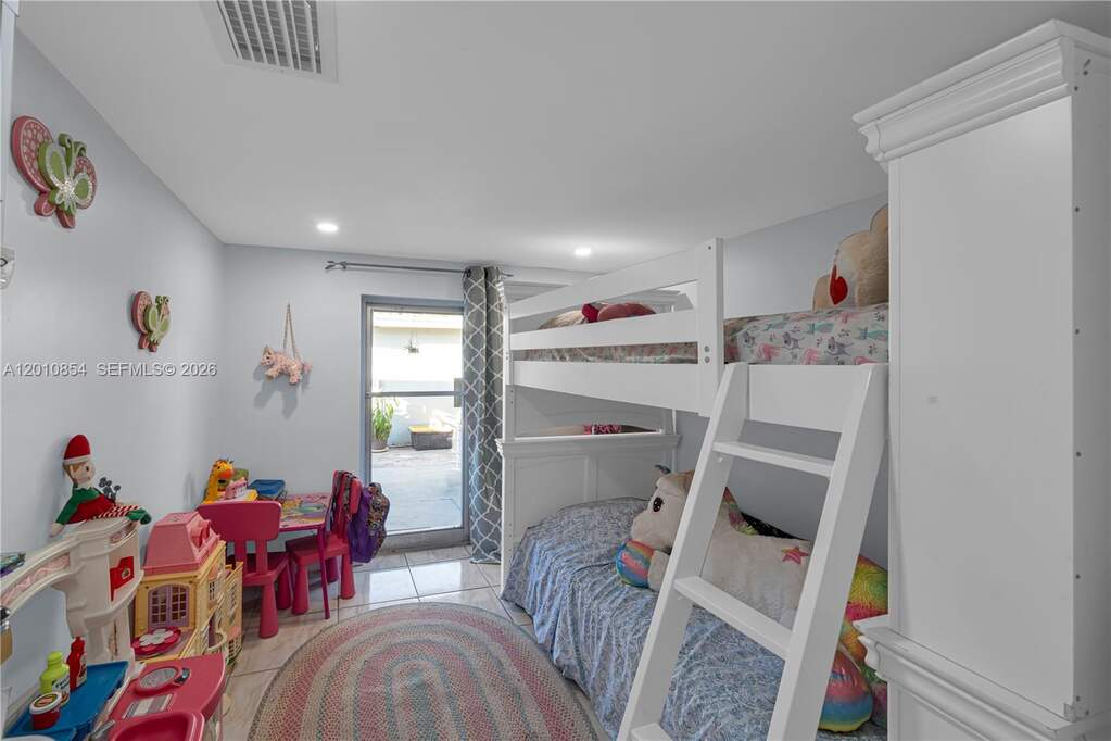 4 Bedroom Multi Unit's Image 12