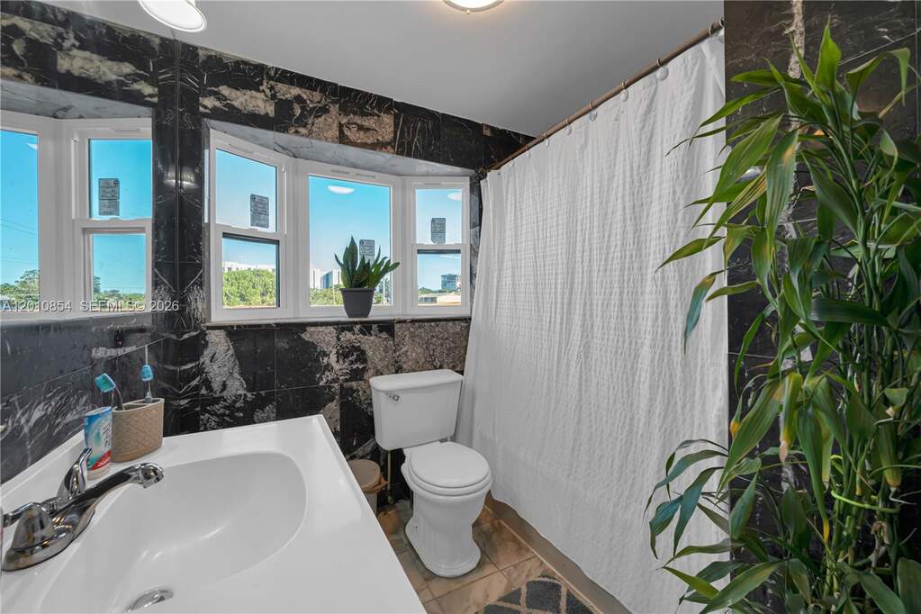 4 Bedroom Multi Unit's Image 18