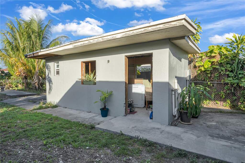 4 Bedroom Multi Unit's Image 24