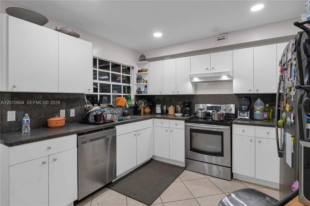4 Bedroom Multi Unit's Image 29