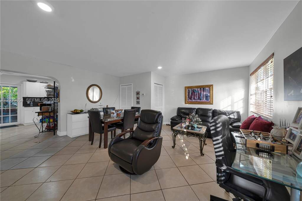 4 Bedroom Multi Unit's Image 33