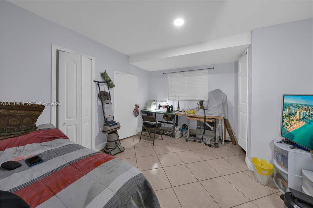 4 Bedroom Multi Unit's Image 38