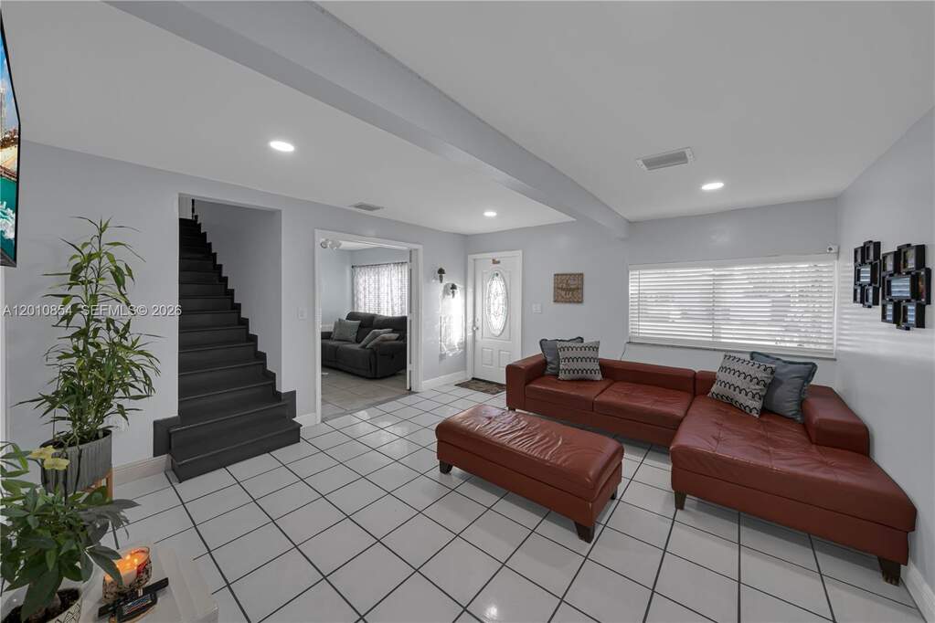 4 Bedroom Multi Unit's Image 3