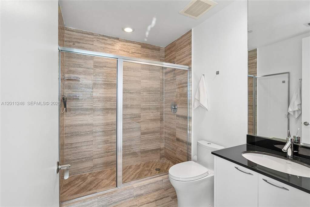 3 Bedroom Apartment/Flat's Image 38